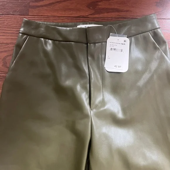 ELODIE Olive Green Straight Leg Classic Leather Pants NWT Size Medium - Picture 3 of 8